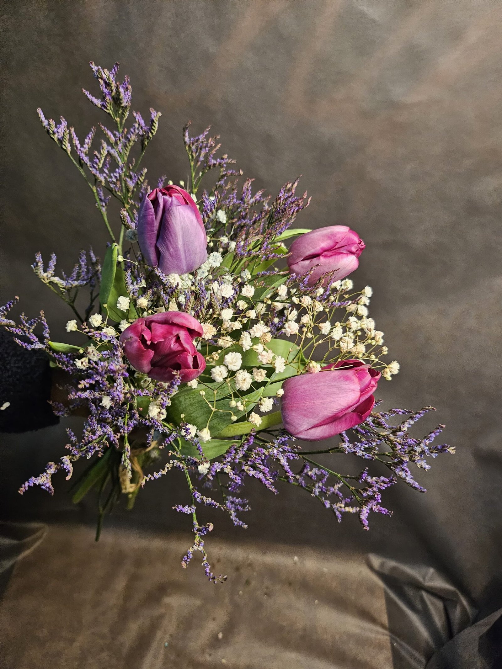 Ramo Tulipanes limón y paniculata de colores