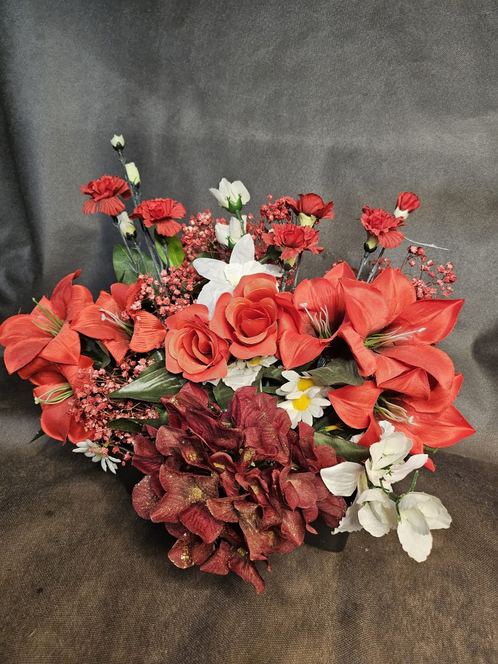 Lilium naranja clavel naranja rosas naranja margarita blanca hortencia