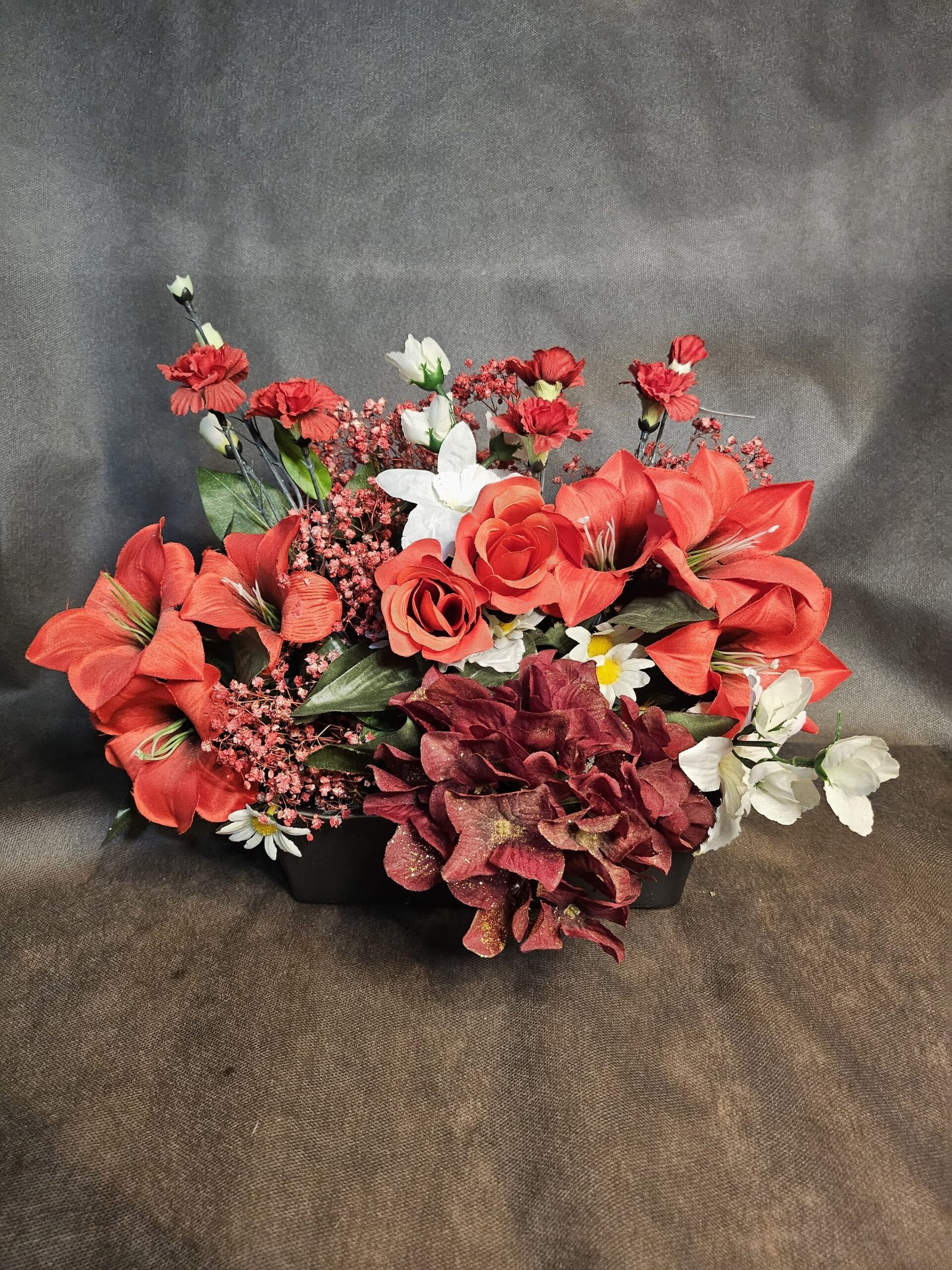 Lilium naranja clavel naranja rosas naranja margarita blanca hortencia