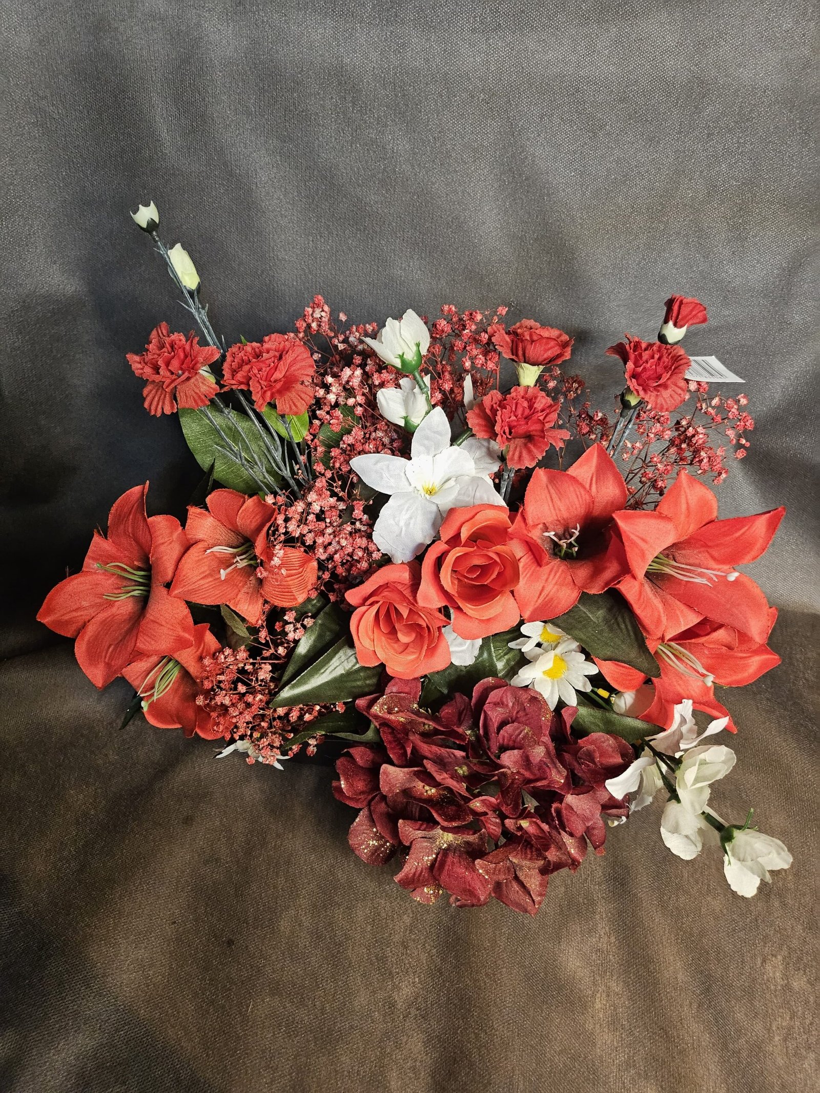 Lilium naranja clavel naranja rosas naranja margarita blanca hortencia